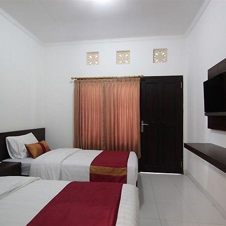 Bakung Sunset Hotel Кута Екстериор снимка