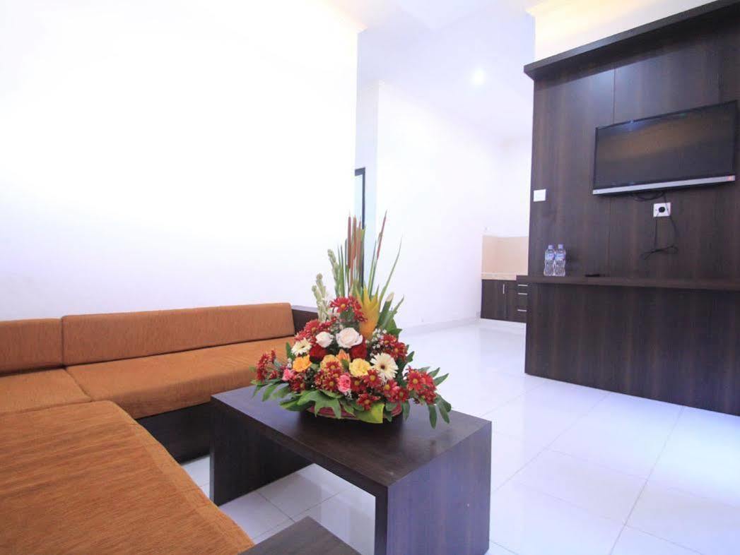 Bakung Sunset Hotel Кута Екстериор снимка