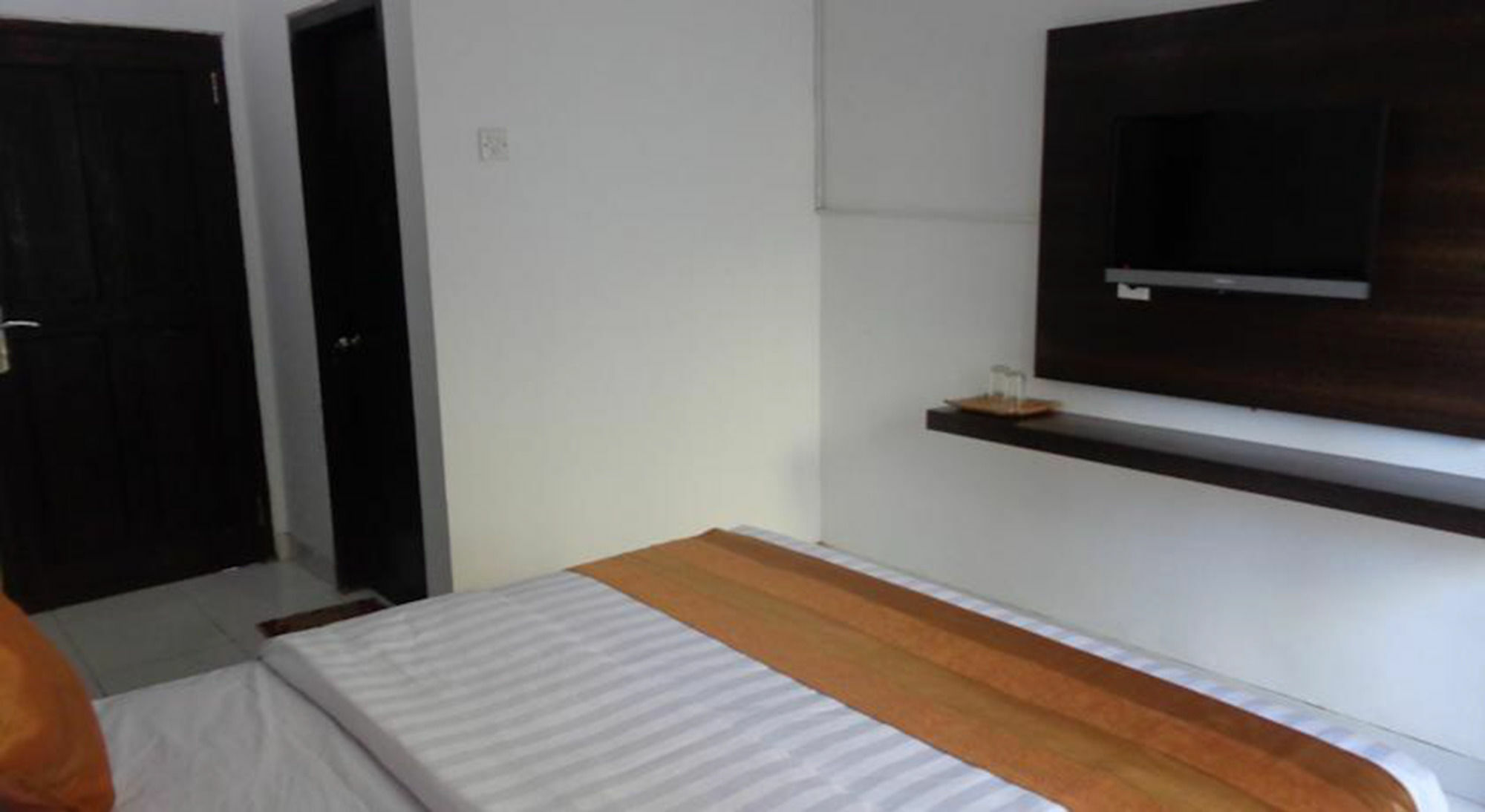 Bakung Sunset Hotel Кута Екстериор снимка