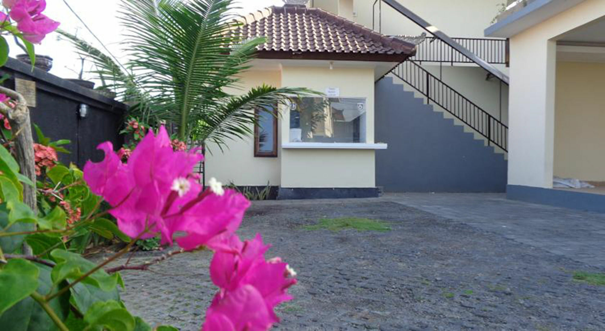 Bakung Sunset Hotel Кута Екстериор снимка
