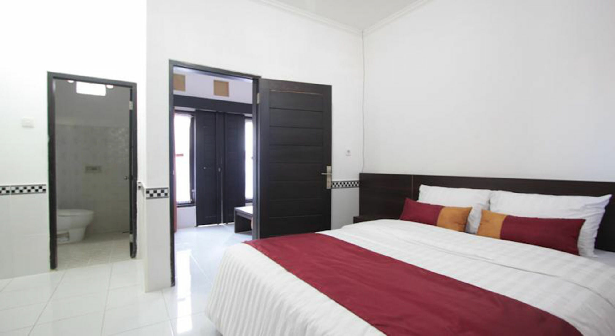 Bakung Sunset Hotel Кута Екстериор снимка