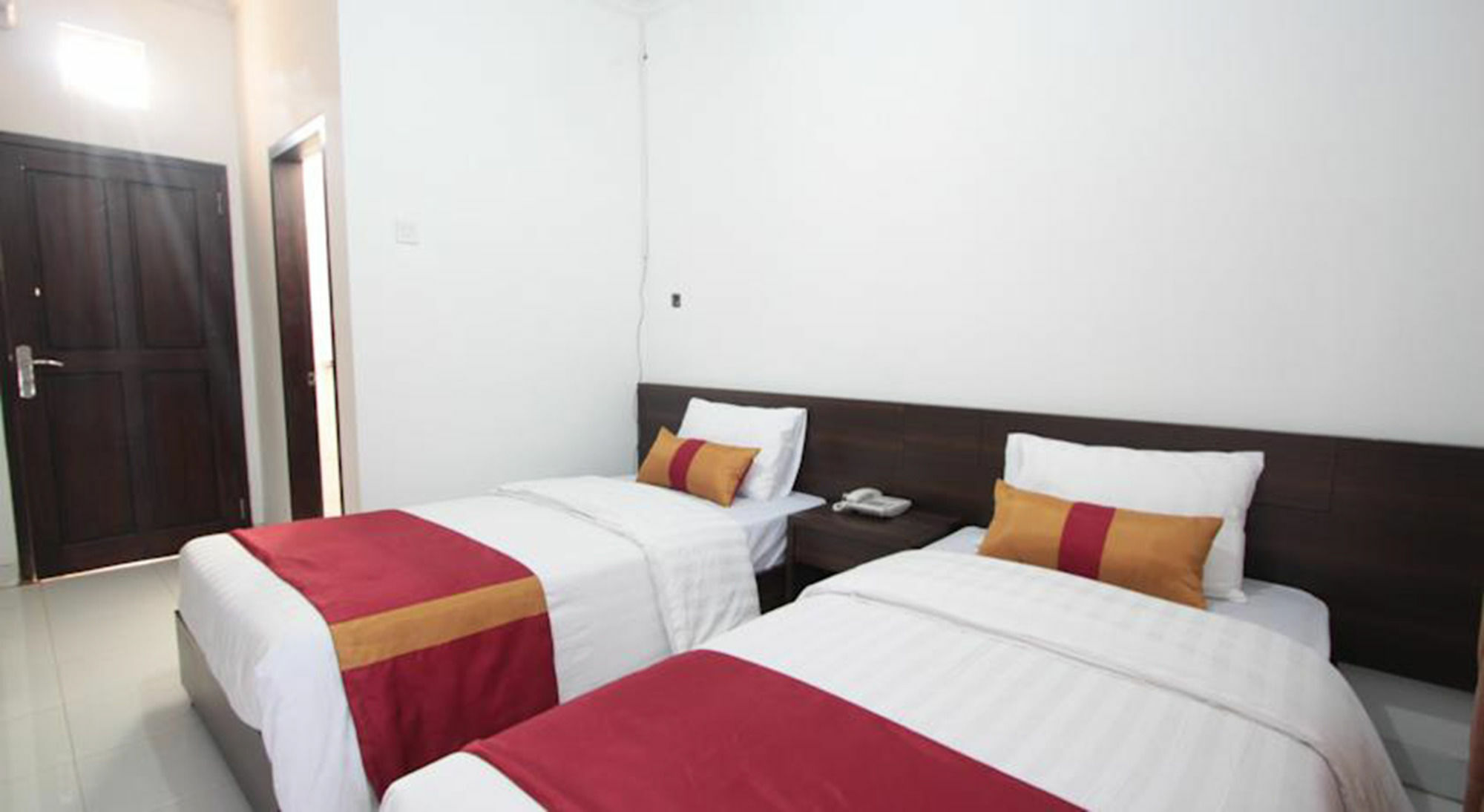 Bakung Sunset Hotel Кута Екстериор снимка